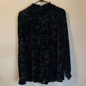 Torrid Black Velvet Burnout Smocked Turtleneck Top Size 1